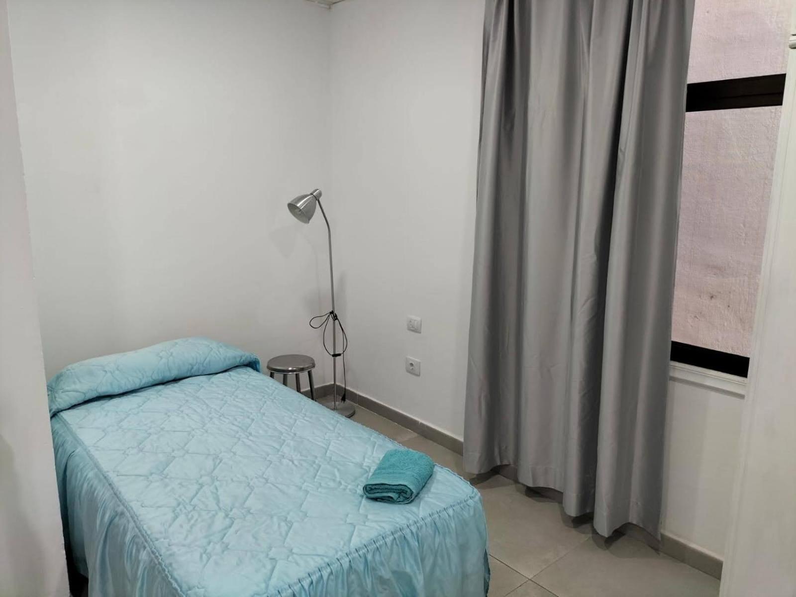 Vv Las Buganvillas Maspalomas - Cocina Y Habitaciones Con Banos Privados Pokoj fotografie